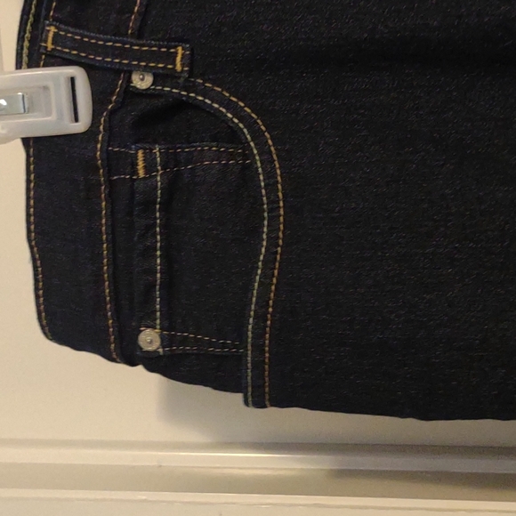 26S Levi Strauss & Co signature boot cut totally shaping jeans - Picture 3 of 11